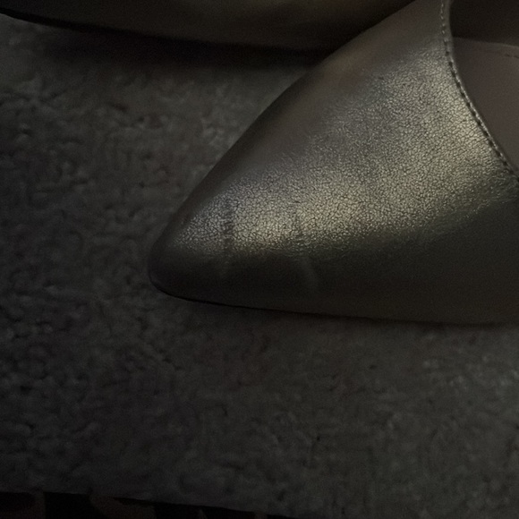 Kurt Geiger Carvela gold heels - Picture 4 of 4